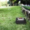 LANDXCAPE Robot Tondeuse sans Fil Connecté WiFi LX838i pour Pelouses jusqu'à 800m² Installation Facile Système de Coupe Mulching à 3 Lames – Image 5